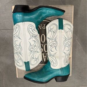 DAN POST ladies "Vintage” leather cowboy boots pointy toe style #DP9057016 sz 6